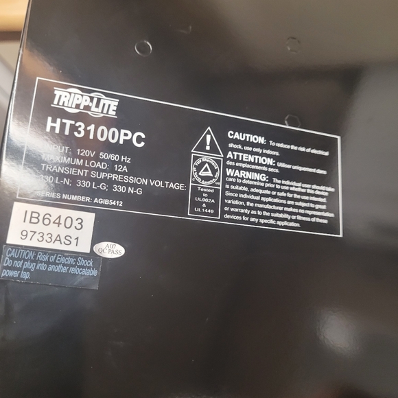 Tripp-Lite Isobar HT3100PC Rack Mount/Console Power Conditioning Center - Picture 9 of 9